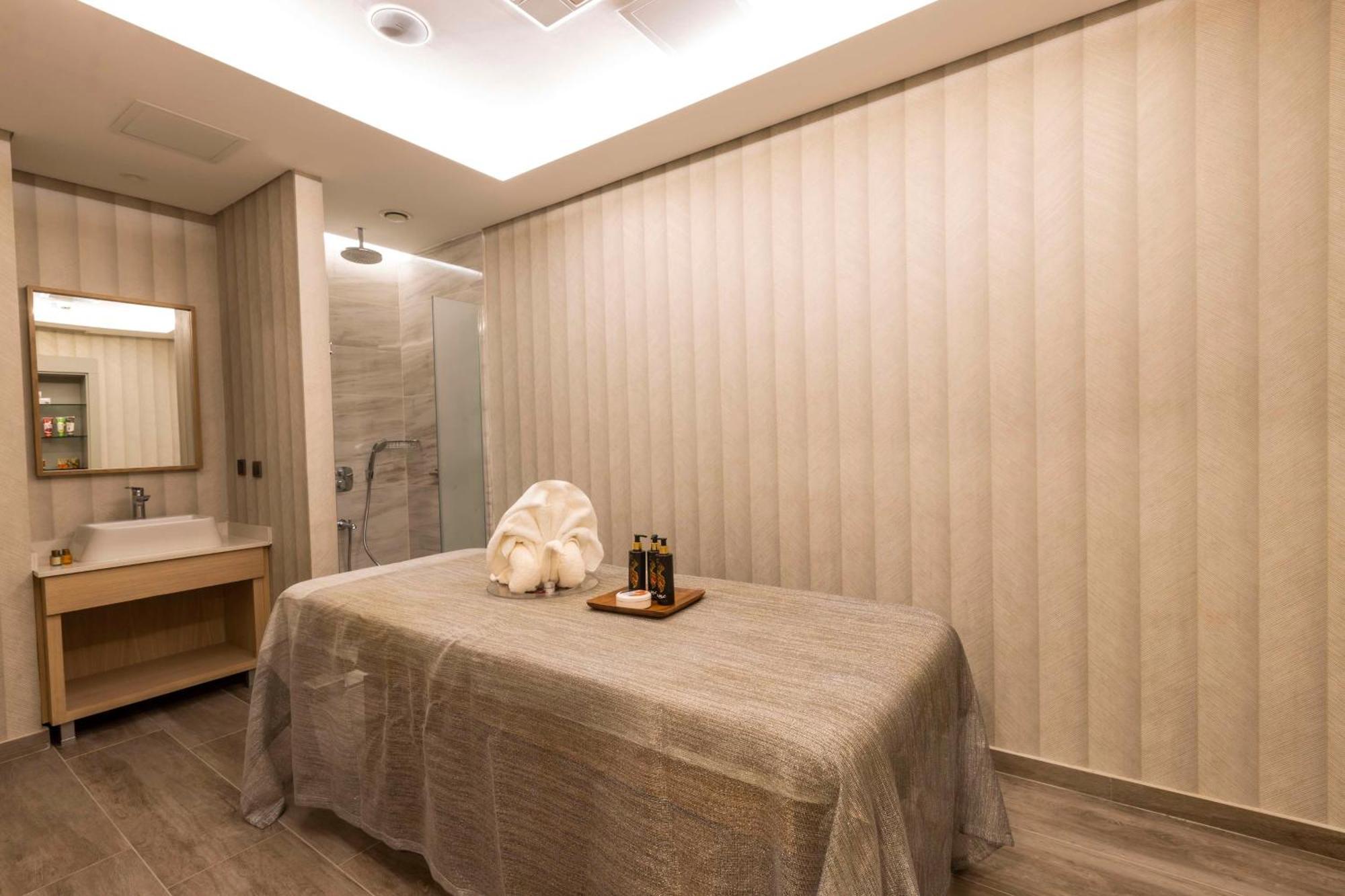 Radisson Hotel Istanbul Harbiye Εξωτερικό φωτογραφία